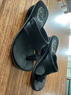 Skechers Black Slip-On Thong Sandals with Cushioned Footbed and toe loop